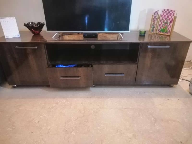 LED TV console 6