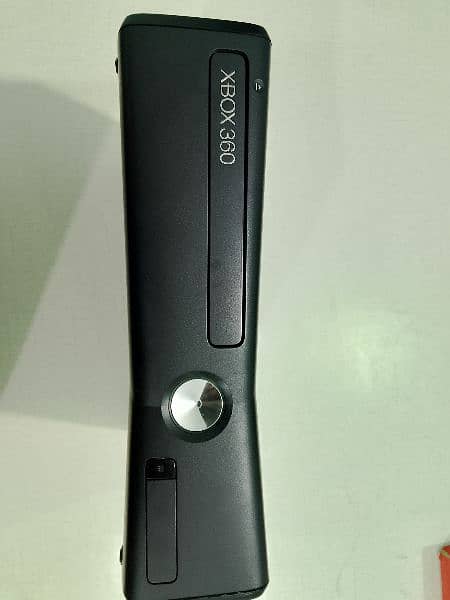 Xbox 360 Console - Model 1439 (Slim) | 250GB HDD | Black 7