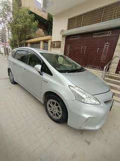 Toyota Prius Alpha s