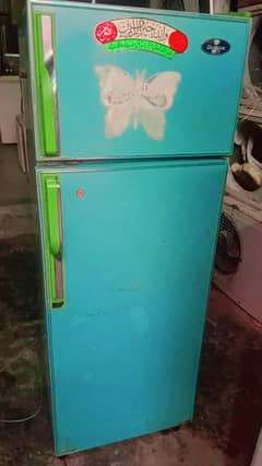 DAWLANCE medium Size Fridge For Sale All Ok no Fault No Issue