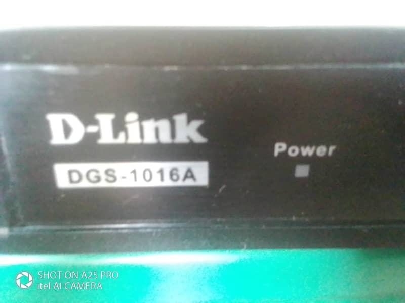 Network Switch - D Link - 16 Ports 4