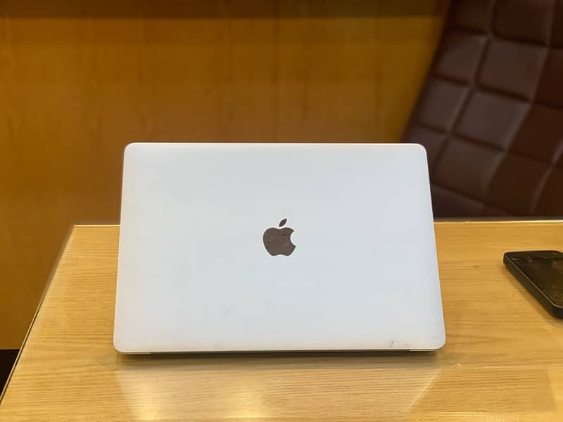 mac book pro 2017 13 inch 0