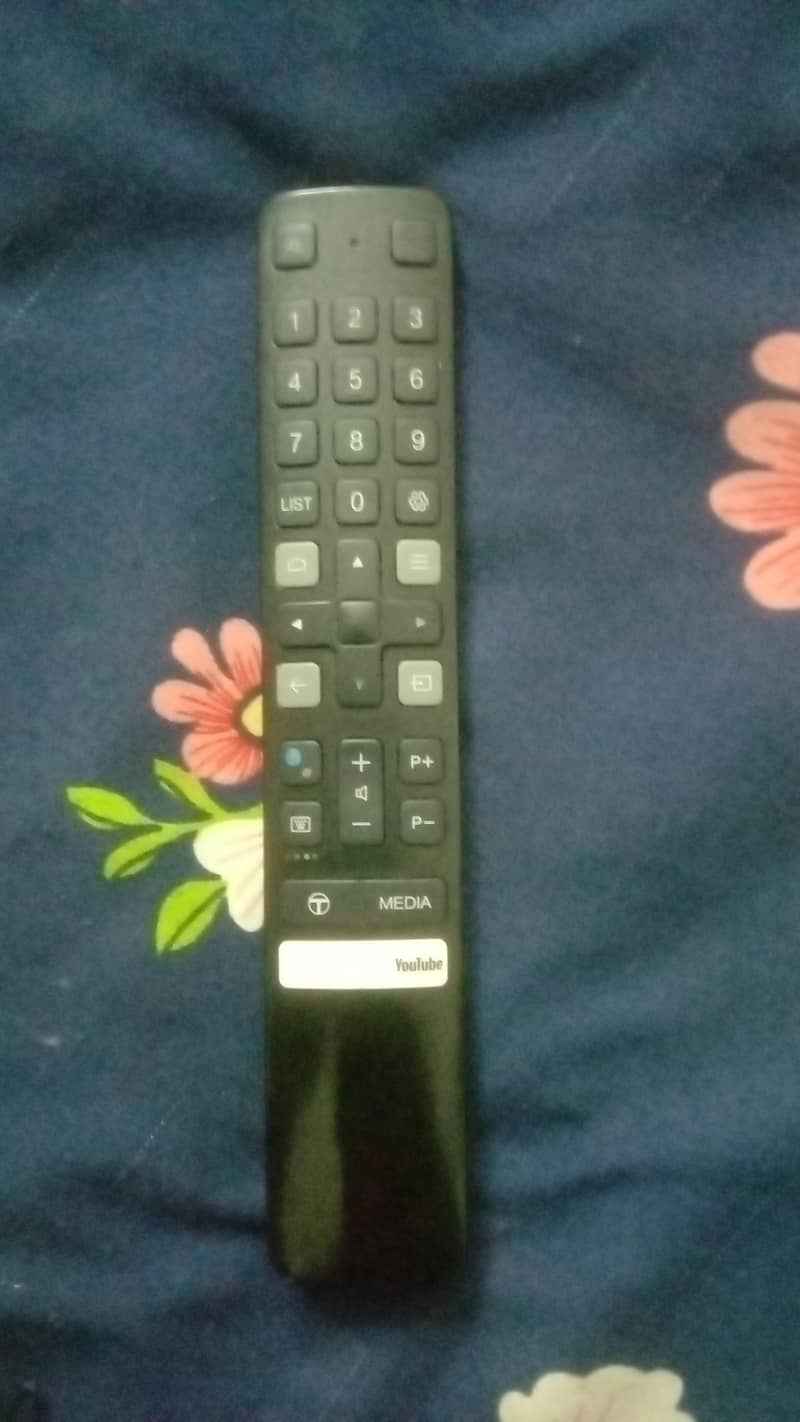 TCL 50P615 Android LED with original remote,Box and accessories. . 9