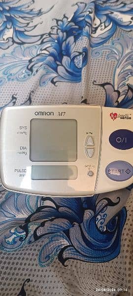 blood pressure monitor M7 2