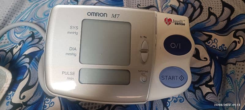 blood pressure monitor M7 8