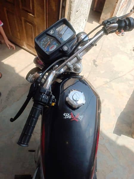 honda 125 Black colour in Multan genuine 03009532628 5