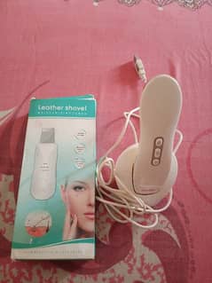 white head remover and facial massager