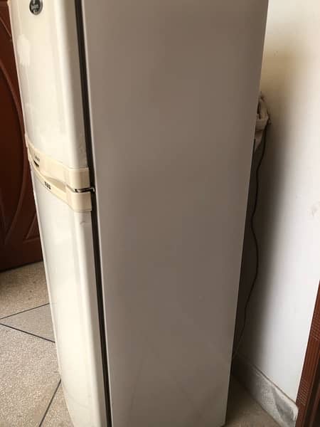 Dawlerence Fridge for sale in good condition best offer 5