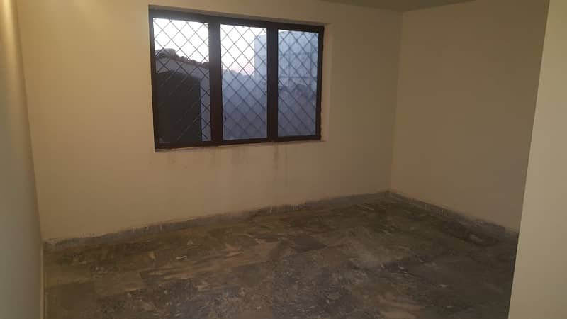 7 Marla Single Unit House, 4 Bed Room With Attached Bath, Drawing Dinning Kitchen TV Lounge Servant Quarter 30