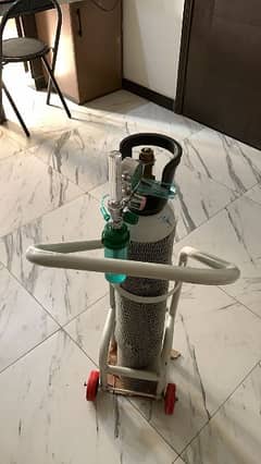 oxygen cylinder