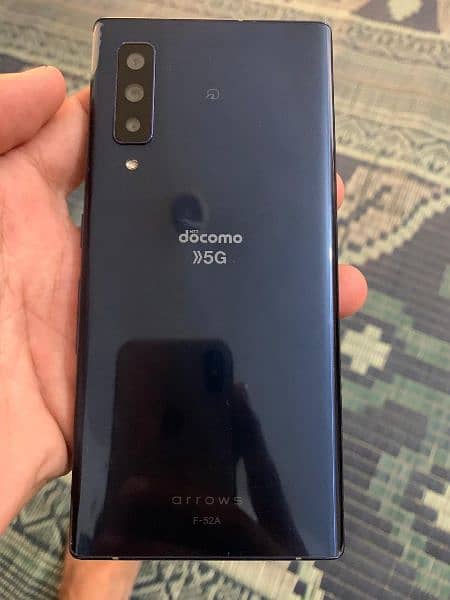 docomo f52 A 1