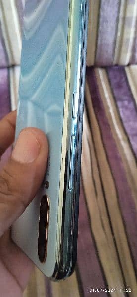 Vivo Y17 for Sale Complete box 2