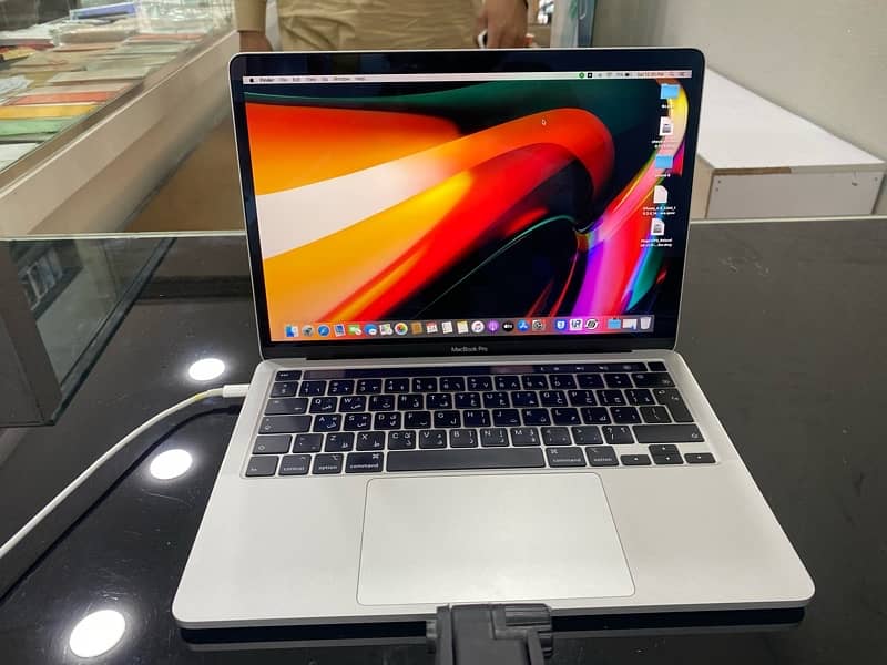 Macbook Pro 2020 tuch Bar wala 13.3 inch 3