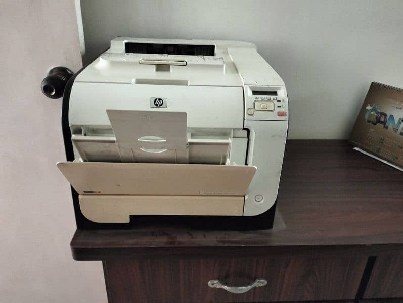 HP Laser Jet Pro 400 color m451dn 4