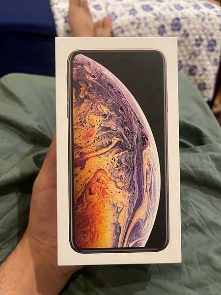 iPhone XS Max Gold 64GB Dual SIM 2