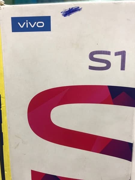 vivo S1 /4/128/GB/ 10bay10/ 5