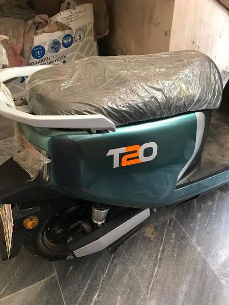 New scooty for urgent sale 5