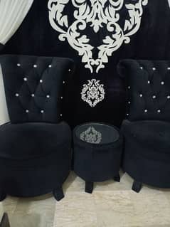 black sofa chair 0