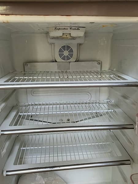 Dawlence fridge like new for sale 3