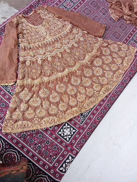 golden color dress for sell 3