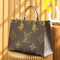 coded bag lv on the go. excellent condition