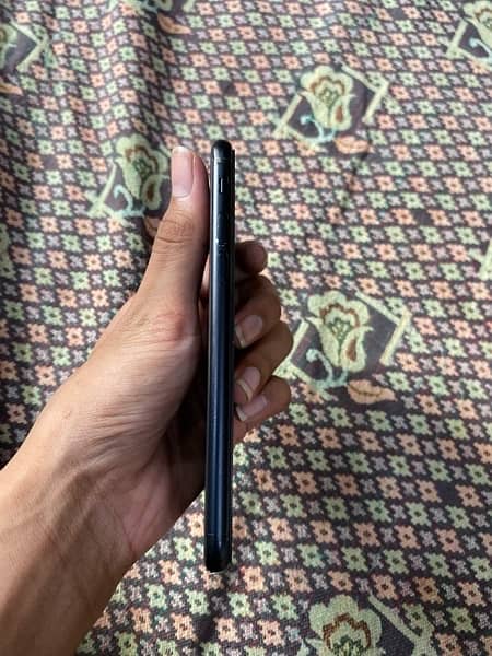 Iphone se lush condition zero scratch urgent sale 6