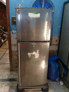 Dawnlance fridge 9175WBES