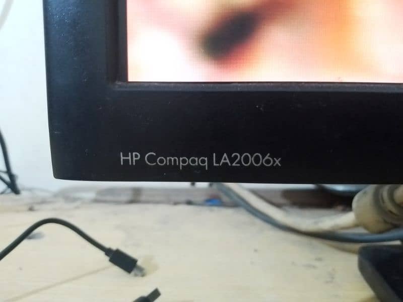 Hp Compaq LED backlit LCD 2