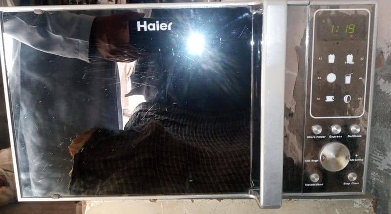 Haier microwave oven in working condition 2