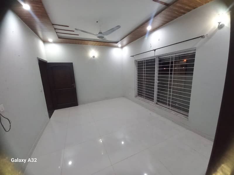 ONE KANAL UPPER PORTION AVAILABLE FOR RENT IN VALENCIA TOWN LAHORE 6