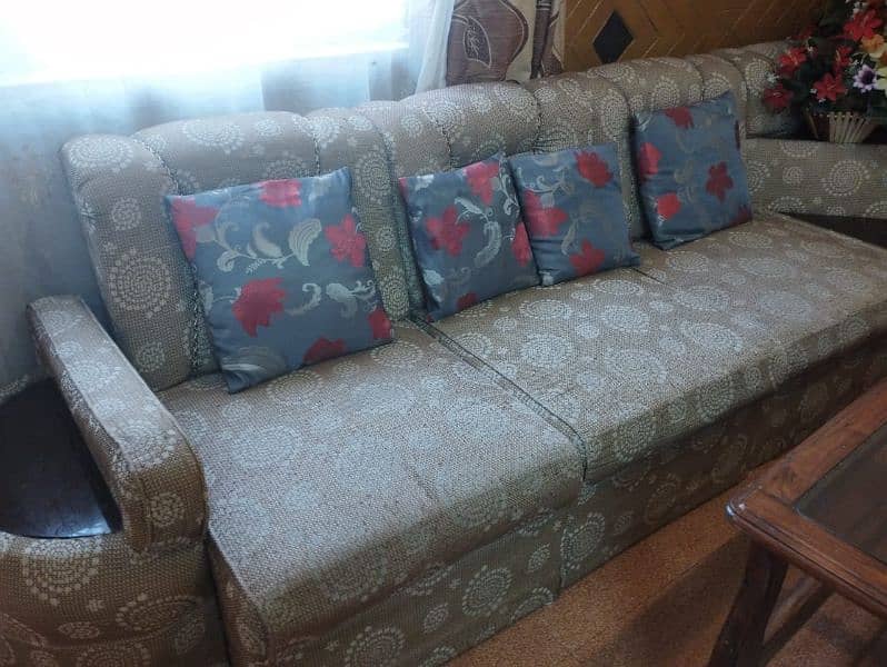 sofa set six seater 4