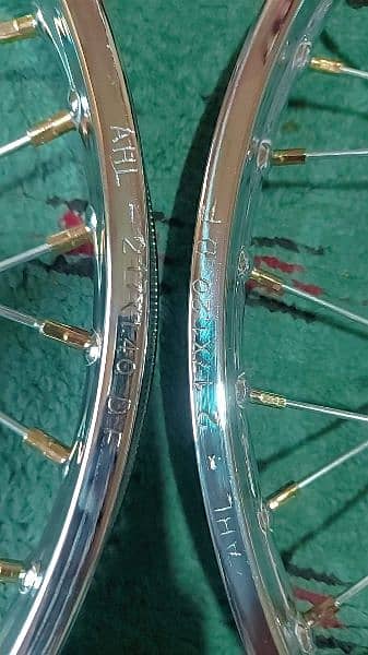 Honda 70  rims pair 0