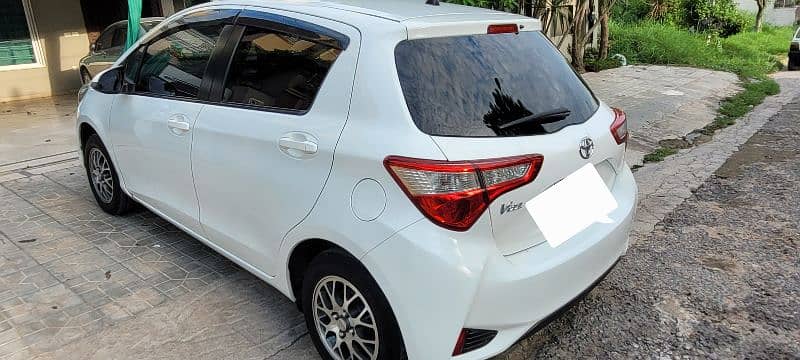 Toyota Vitz 2017 5