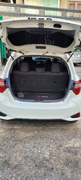 Toyota Vitz 2017 10