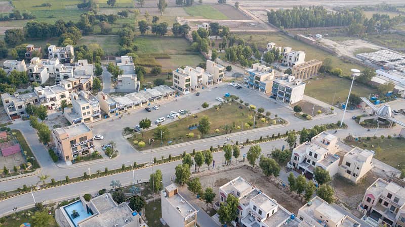 "Prime Location 5 Marla Plot For Sale In Bahria Nasheman Lahore" 0