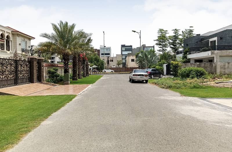 **Prime Location 1 Kanal Plot For Sale In Phase 6, DHA Lahore** 5