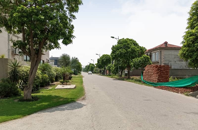 **Prime Location 1 Kanal Plot For Sale In Phase 6, DHA Lahore** 7