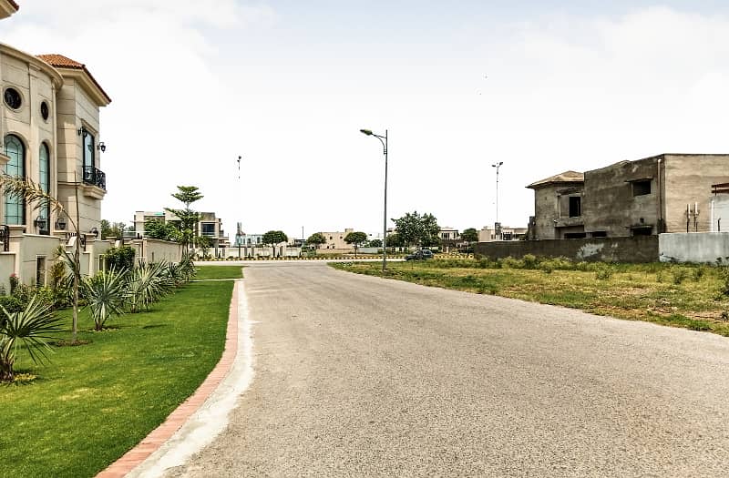 **Prime Location 1 Kanal Plot For Sale In Phase 6, DHA Lahore** 10