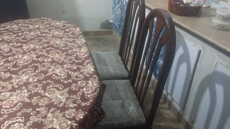 dinning table with 06 chairs used like new whtsapp 03333897822 no call 1