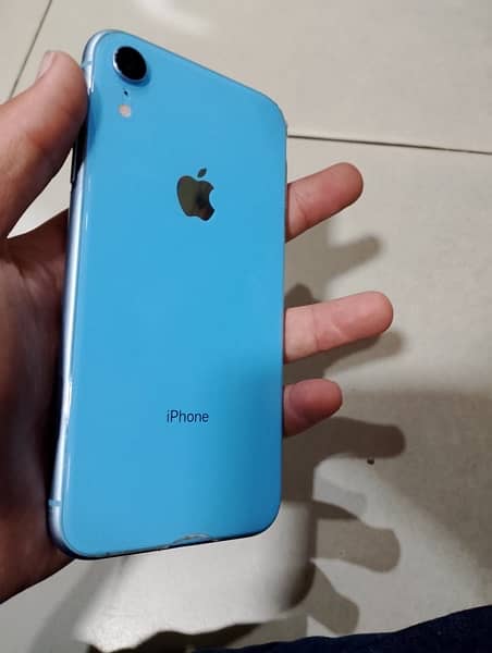 iPhone XR 1