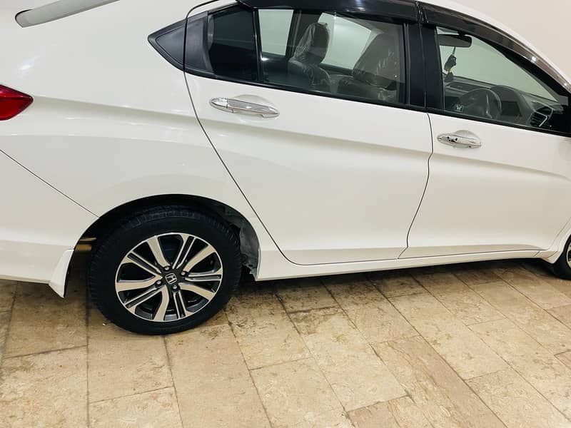 Honda City 1.5 Aspire 2022 Already Bank Leased 5