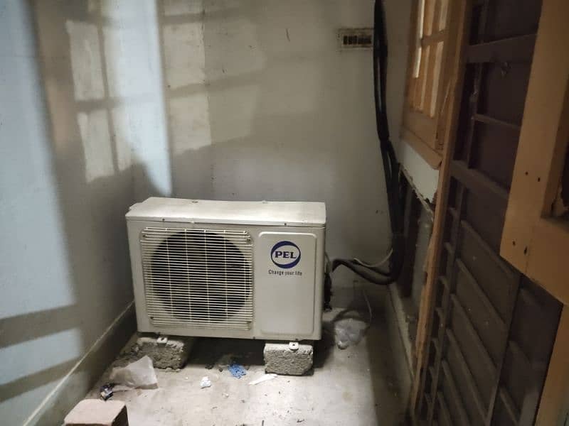 1- Ton PEL AC used for sale in Karachi 0