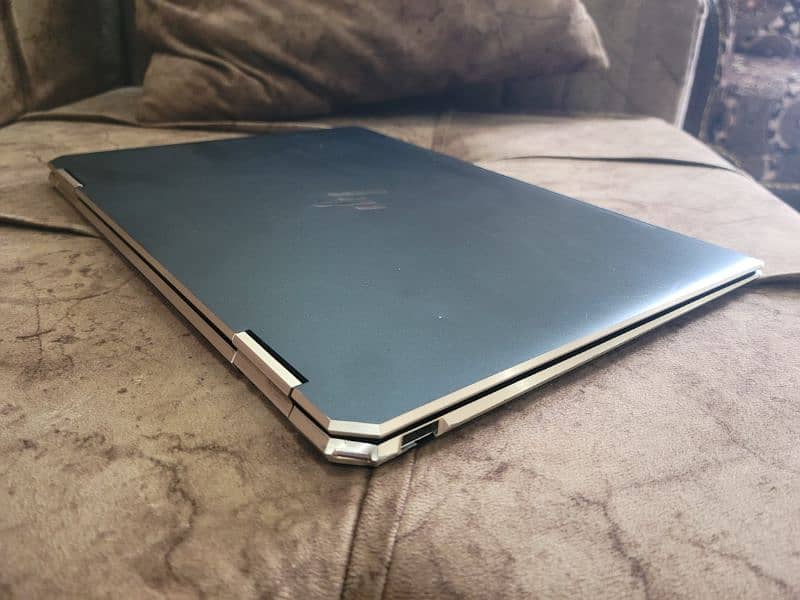 HP SPECTRE I7 8TH GEN 4K TOUCHSCREEN X360 5