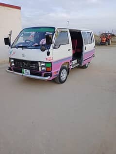 Toyota hiace 89 modal 2000 kota