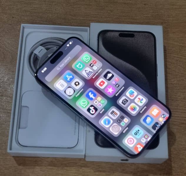 Iphone 15 pro max 256gb non pta UK model 8