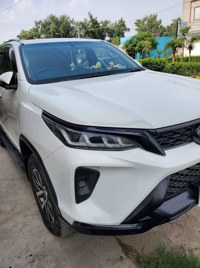 Fortuner V 2.7 Petrol 2020- Legender Converted Mil 24000 Full Genuine 5