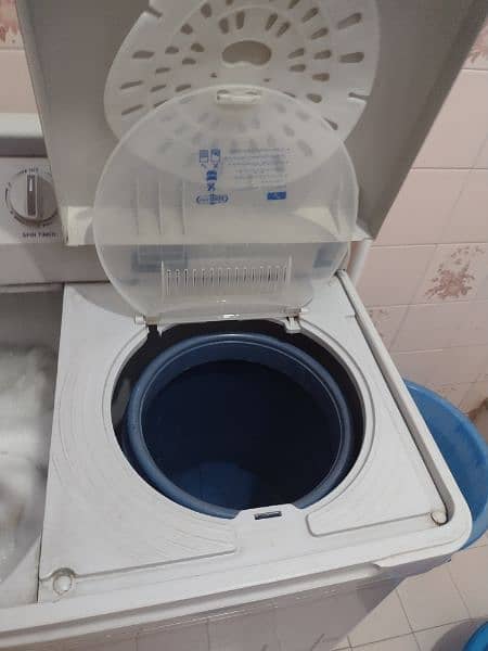 Super Asia Washing machine with dryer 4