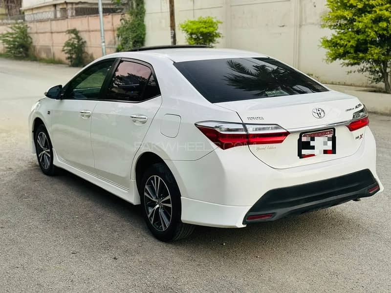 Toyota Corolla Altis 2022 X Automatic 1.6 8