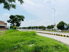 Prime Locaiton 1 Kanal On 70Ft Road Residential Plot 1617 For Sale In DHA Phase 7 Block Y