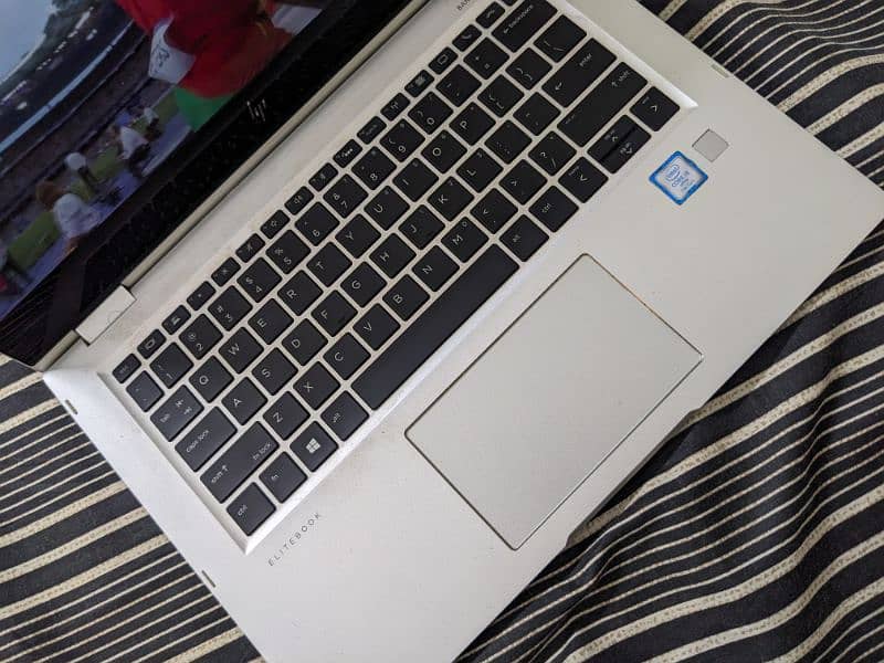 HP Elitebook 1030 G2 x360 10